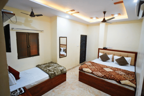 Triple Bed Deluxe AC Room (Rs-3200)